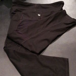 Fabletics fitted capris